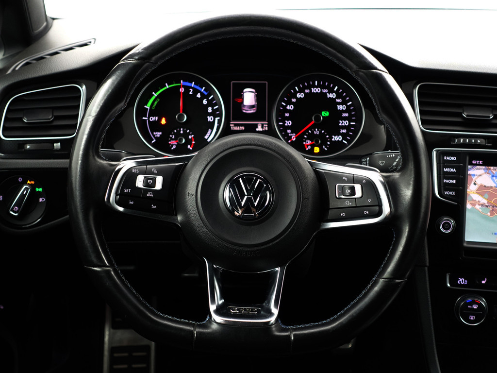 
Volkswagen Golf 1.4 TSI GTE Performance Aut- Panoramadak, CarPlay, Sport Leder, Keyless, Ada Cruise, Camera, Xenon Led, Park Assist vol									