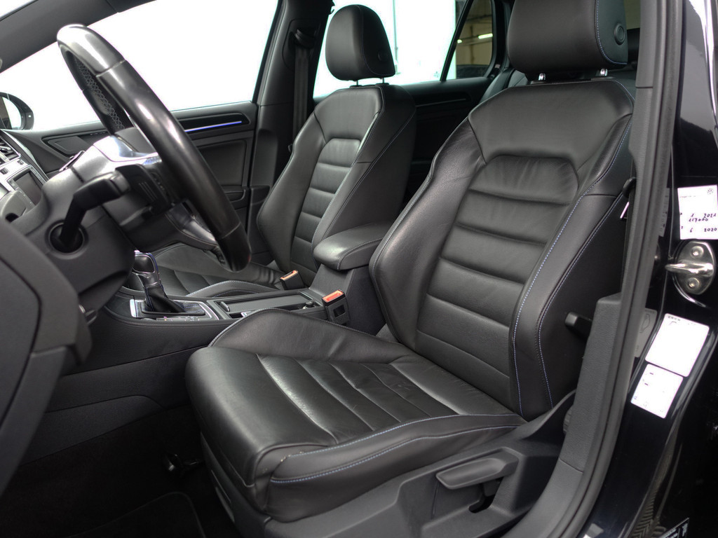 
Volkswagen Golf 1.4 TSI GTE Performance Aut- Panoramadak, CarPlay, Sport Leder, Keyless, Ada Cruise, Camera, Xenon Led, Park Assist vol									