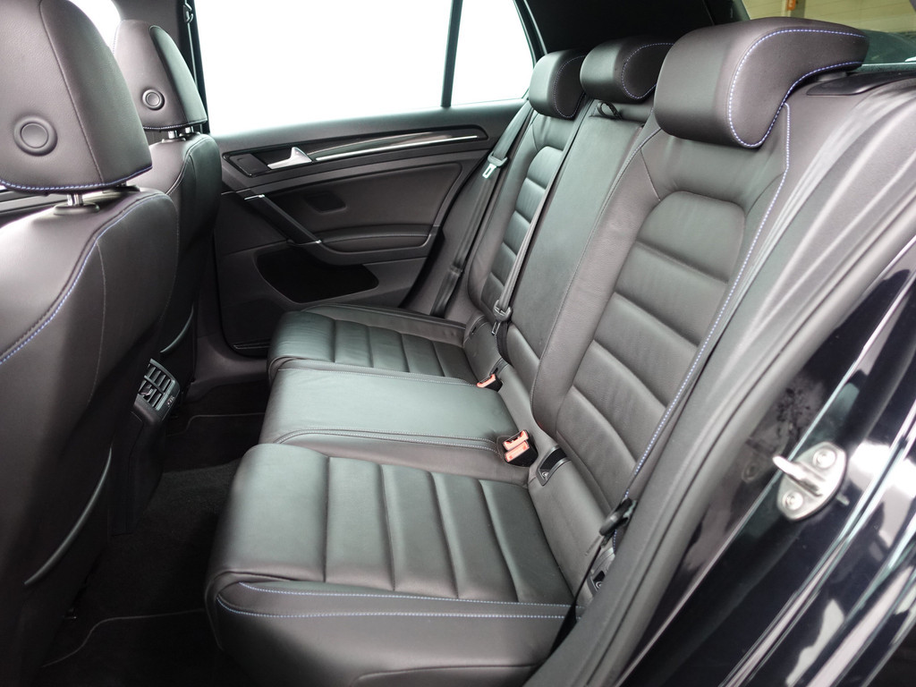 
Volkswagen Golf 1.4 TSI GTE Performance Aut- Panoramadak, CarPlay, Sport Leder, Keyless, Ada Cruise, Camera, Xenon Led, Park Assist vol									