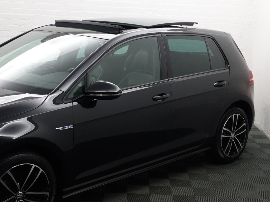 
Volkswagen Golf 1.4 TSI GTE Performance Aut- Panoramadak, CarPlay, Sport Leder, Keyless, Ada Cruise, Camera, Xenon Led, Park Assist vol									