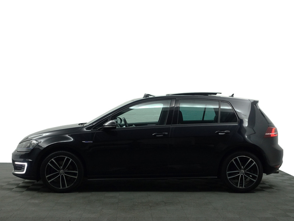 
Volkswagen Golf 1.4 TSI GTE Performance Aut- Panoramadak, CarPlay, Sport Leder, Keyless, Ada Cruise, Camera, Xenon Led, Park Assist vol									