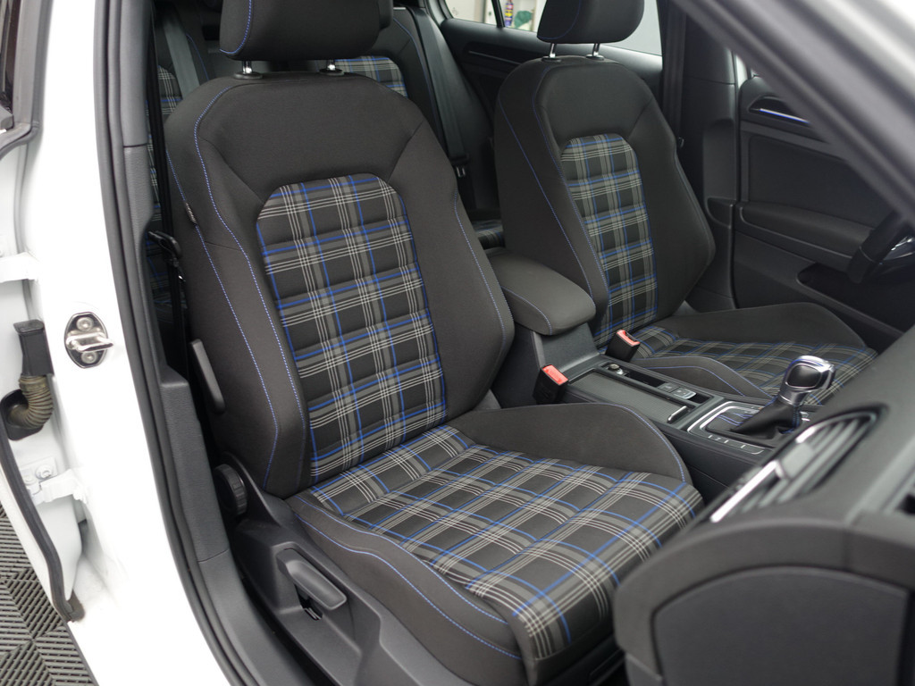 
								Volkswagen Golf 1.4 TSI GTE Highline Aut- Park Assist, Ada Cruise, Xenon Led, Stoelverwarming, Clima vol									