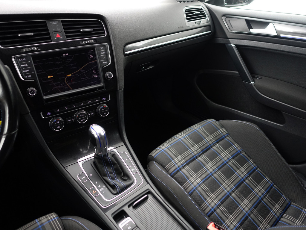 
								Volkswagen Golf 1.4 TSI GTE Highline Aut- Park Assist, Ada Cruise, Xenon Led, Stoelverwarming, Clima vol									
