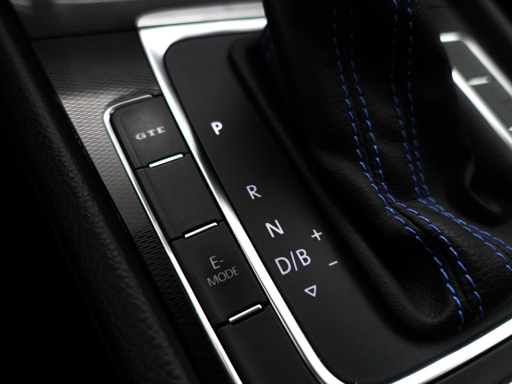 
								Volkswagen Golf 1.4 TSI GTE Highline Aut- Park Assist, Ada Cruise, Xenon Led, Stoelverwarming, Clima vol									