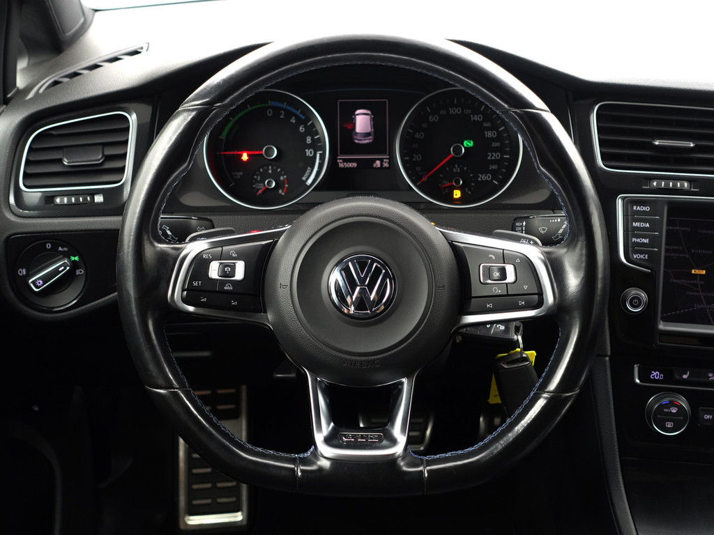
								Volkswagen Golf 1.4 TSI GTE Highline Aut- Park Assist, Ada Cruise, Xenon Led, Stoelverwarming, Clima vol									