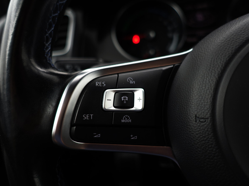 
								Volkswagen Golf 1.4 TSI GTE Highline Aut- Park Assist, Ada Cruise, Xenon Led, Stoelverwarming, Clima vol									