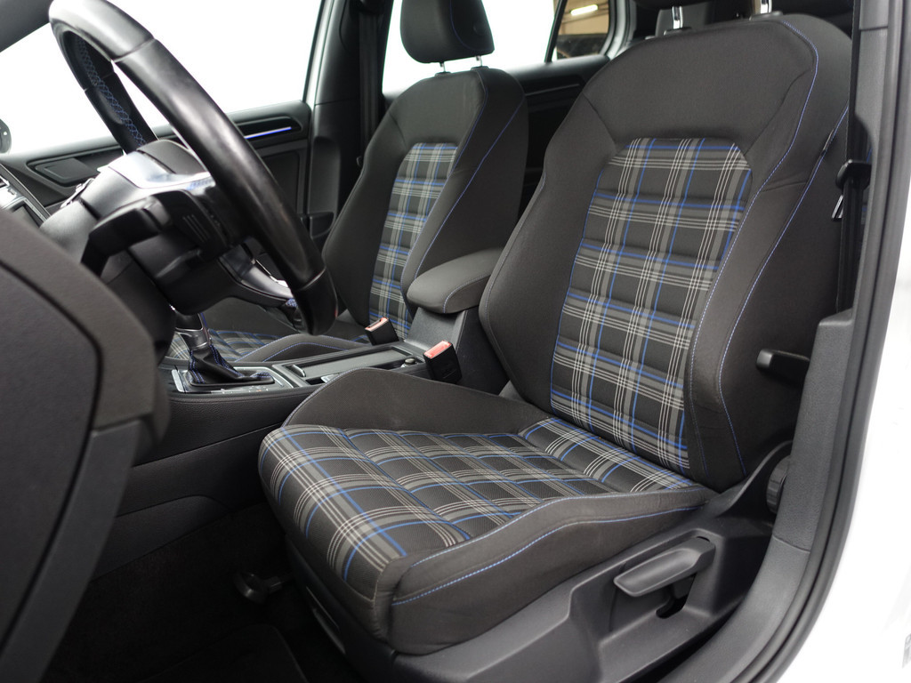 
								Volkswagen Golf 1.4 TSI GTE Highline Aut- Park Assist, Ada Cruise, Xenon Led, Stoelverwarming, Clima vol									