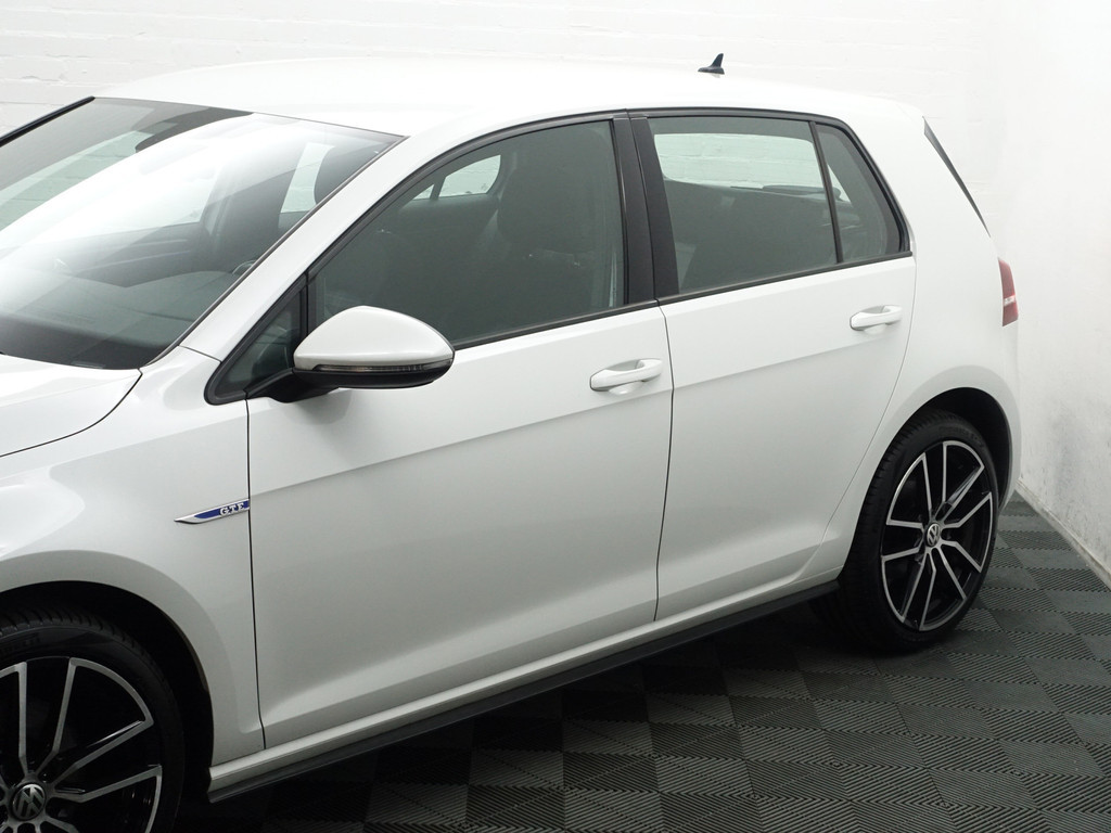 
								Volkswagen Golf 1.4 TSI GTE Highline Aut- Park Assist, Ada Cruise, Xenon Led, Stoelverwarming, Clima vol									