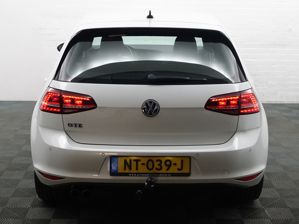 
								Volkswagen Golf 1.4 TSI GTE Highline Aut- Park Assist, Ada Cruise, Xenon Led, Stoelverwarming, Clima vol									