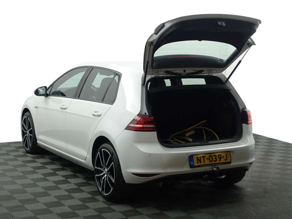 
								Volkswagen Golf 1.4 TSI GTE Highline Aut- Park Assist, Ada Cruise, Xenon Led, Stoelverwarming, Clima vol									