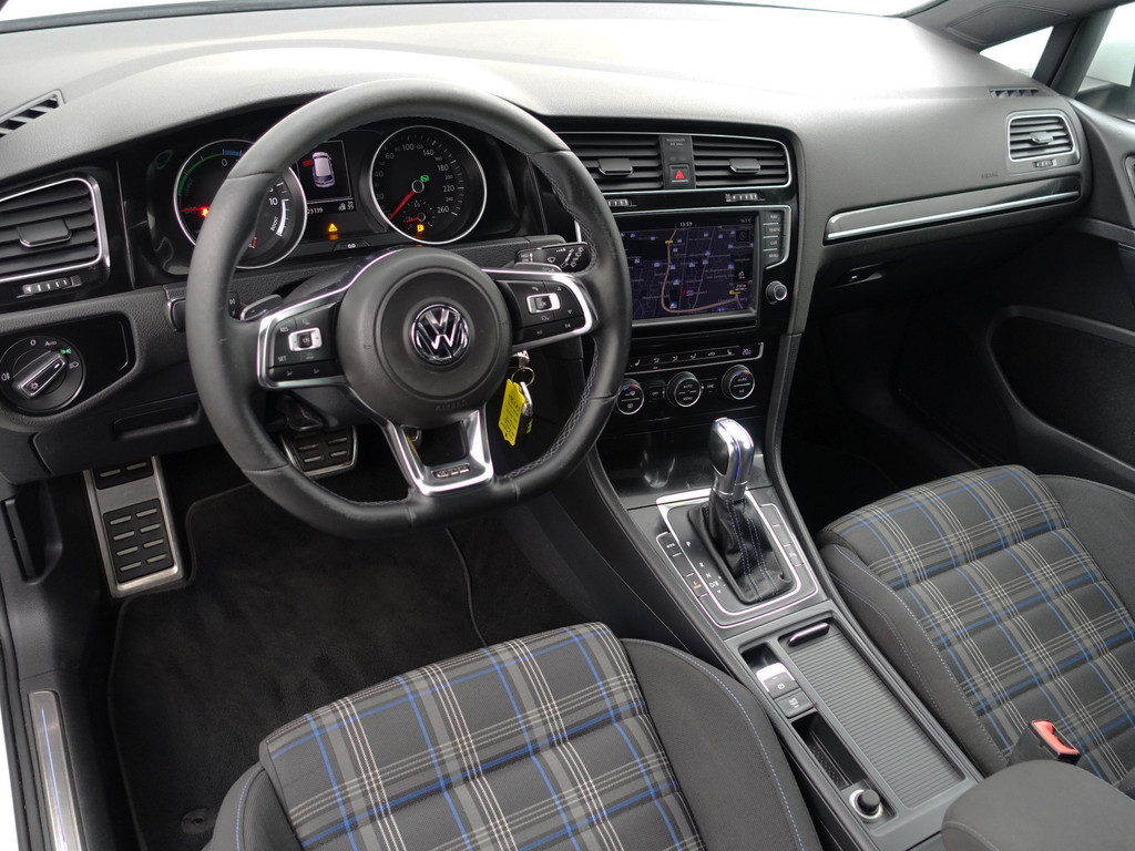 
								Volkswagen Golf 1.4 TSI GTE Highline Aut- Panodak, Xenon Led, Park Assist, Camera, Navi, Clima vol									