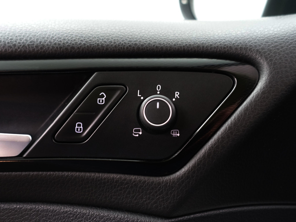
								Volkswagen Golf 1.4 TSI GTE Highline Aut- Panodak, Xenon Led, Park Assist, Camera, Navi, Clima vol									