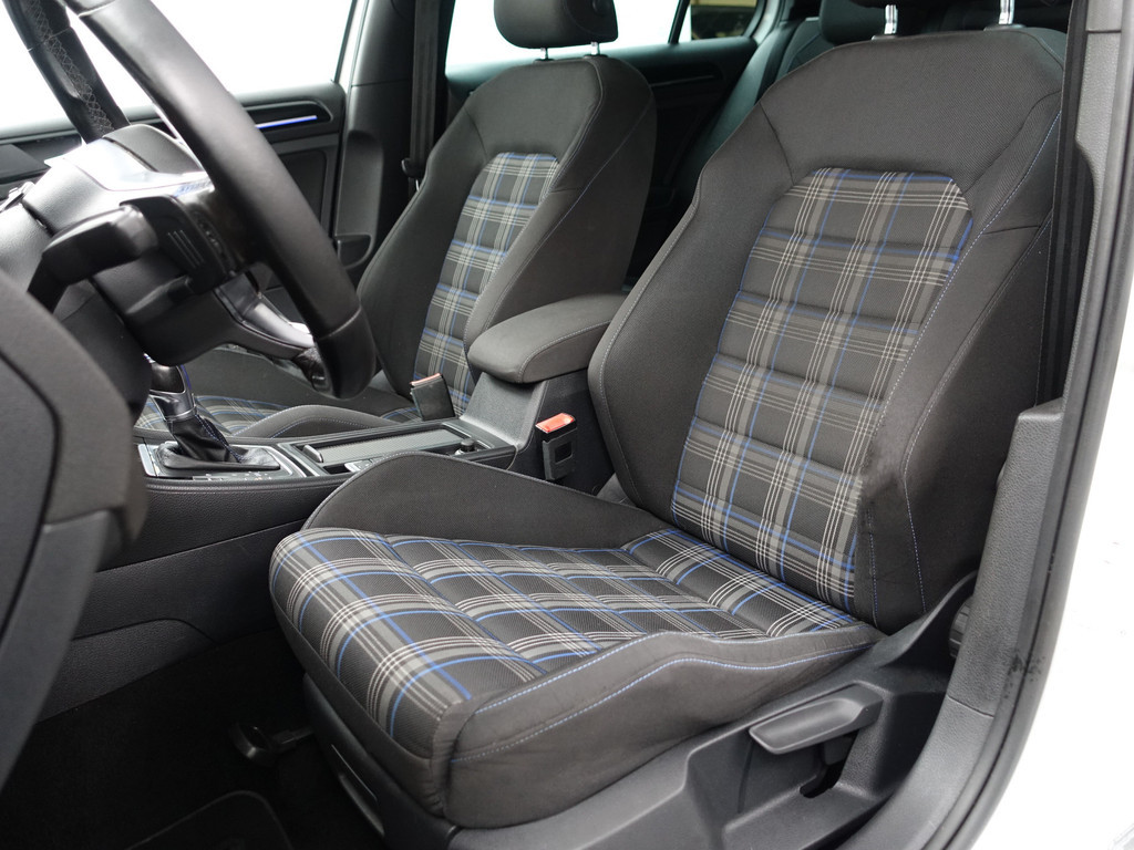 
								Volkswagen Golf 1.4 TSI GTE Highline Aut- Panodak, Xenon Led, Park Assist, Camera, Navi, Clima vol									