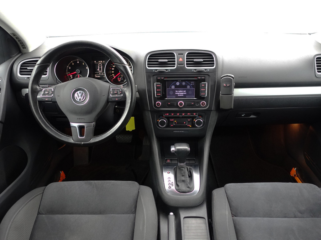 
Volkswagen Golf 1.4 TSI Highline Aut- Sport Interieur, Navi, Clima, Cruise, Bluetooth Audio vol									