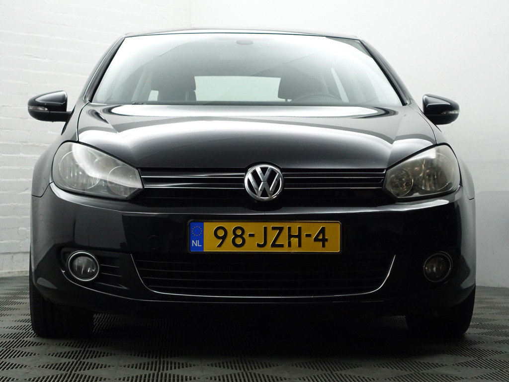 
Volkswagen Golf 1.4 TSI Highline Aut- Sport Interieur, Navi, Clima, Cruise, Bluetooth Audio vol									