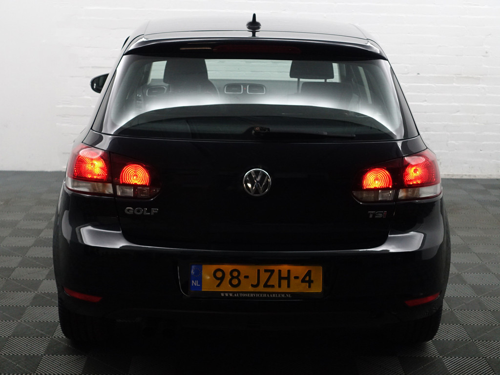 
Volkswagen Golf 1.4 TSI Highline Aut- Sport Interieur, Navi, Clima, Cruise, Bluetooth Audio vol									