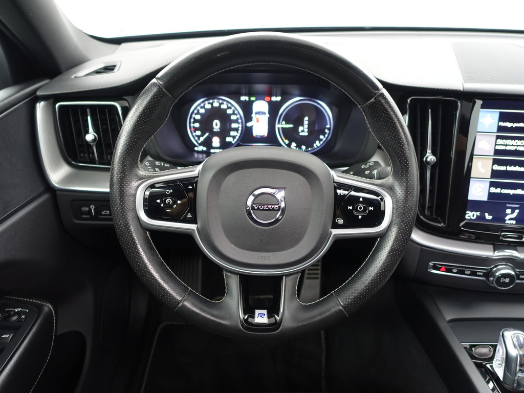 
Volvo XC60 2.0 T8 Twin Engine AWD R-Design Aut- Stoelkoeling, Stuur/Stoelverwarming, Panodak, Memory, Blis, Camera vol									