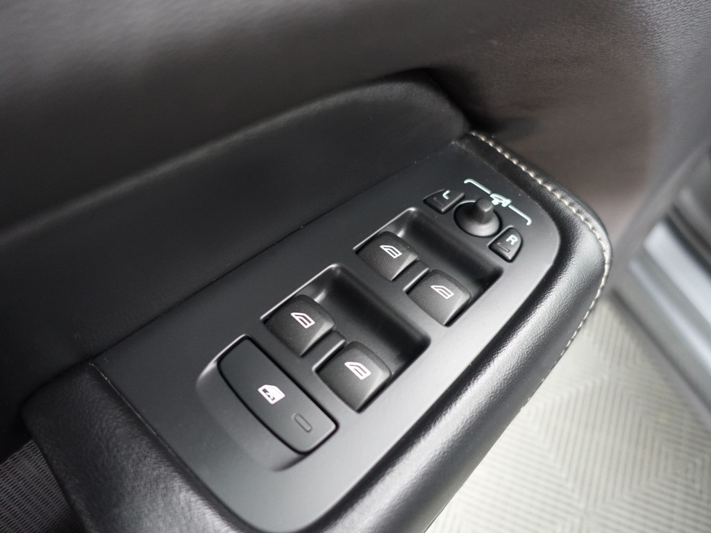 
Volvo XC60 2.0 T8 Twin Engine AWD R-Design Aut- Stoelkoeling, Stuur/Stoelverwarming, Panodak, Memory, Blis, Camera vol									