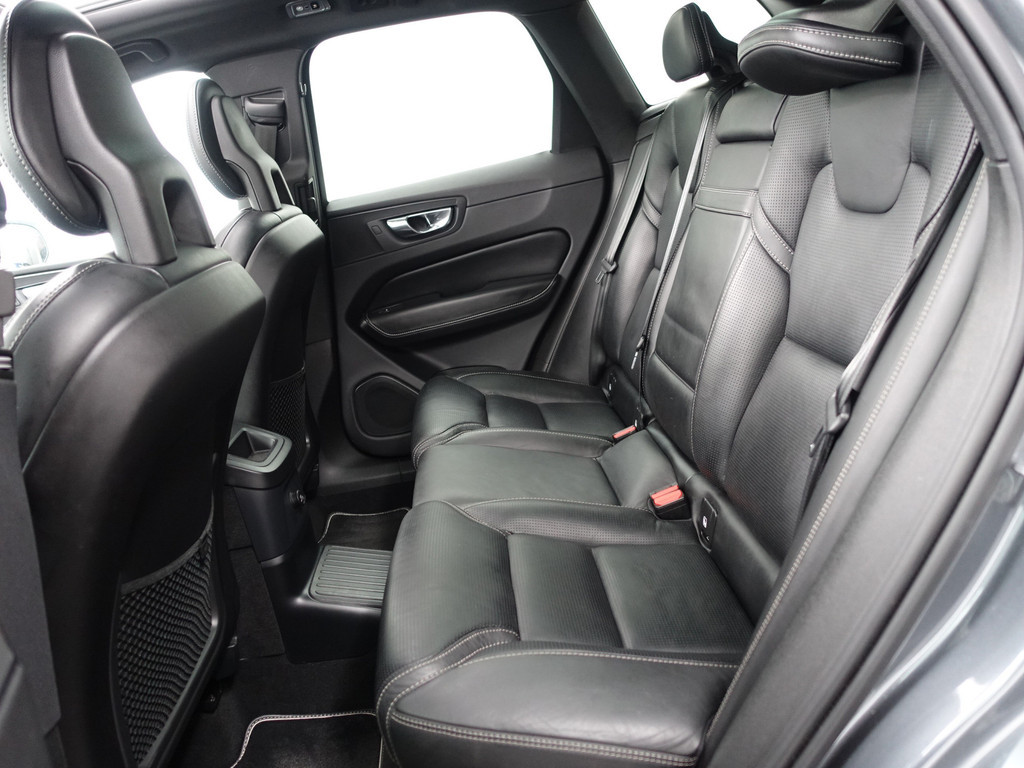 
Volvo XC60 2.0 T8 Twin Engine AWD R-Design Aut- Stoelkoeling, Stuur/Stoelverwarming, Panodak, Memory, Blis, Camera vol									