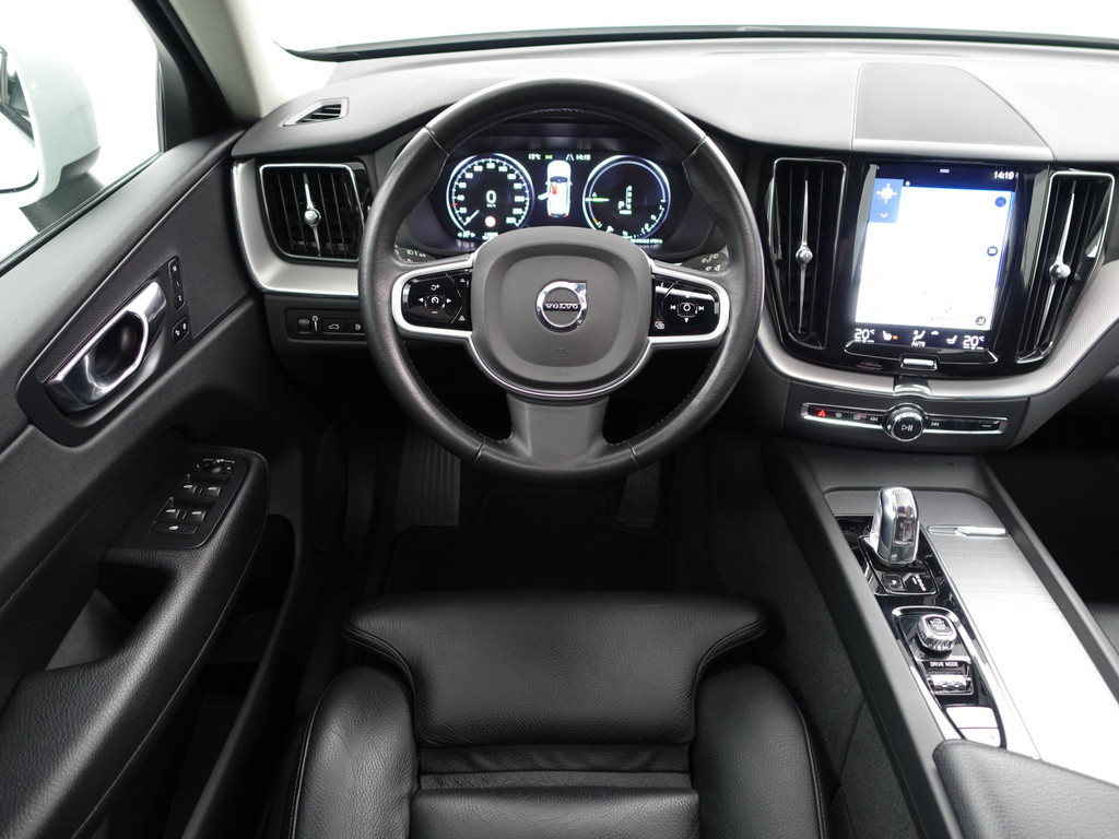 
Volvo XC60 2.0 T8 Twin Engine AWD Inscription Blackpack Aut- Panoramadak, Memory, Xenon led, Blis, Dynamic Select, Elek Trekhaak, Lane Assist vol									