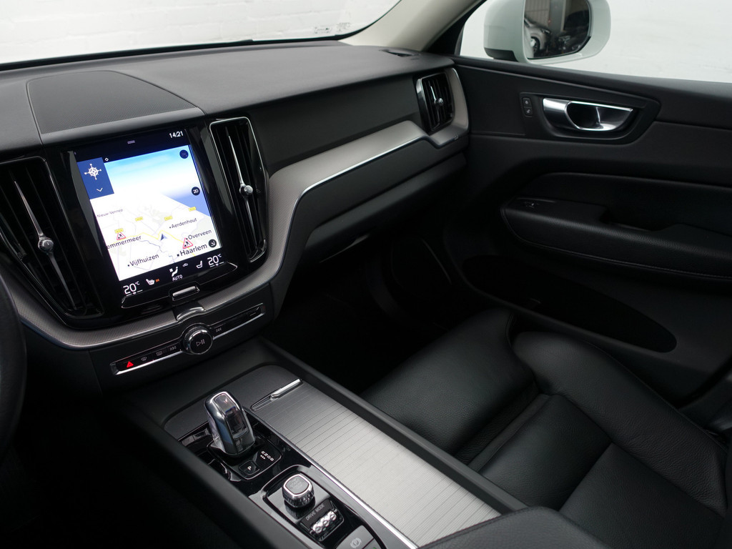 
Volvo XC60 2.0 T8 Twin Engine AWD Inscription Blackpack Aut- Panoramadak, Memory, Xenon led, Blis, Dynamic Select, Elek Trekhaak, Lane Assist vol									