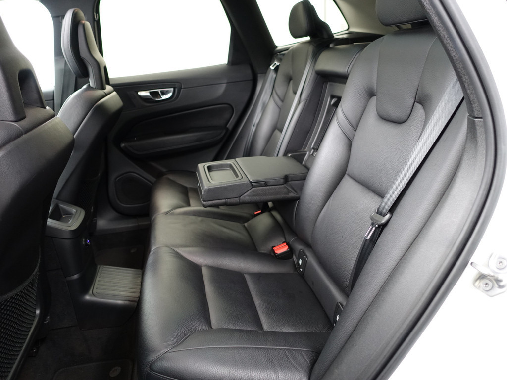 
Volvo XC60 2.0 T8 Twin Engine AWD Inscription Blackpack Aut- Panoramadak, Memory, Xenon led, Blis, Dynamic Select, Elek Trekhaak, Lane Assist vol									