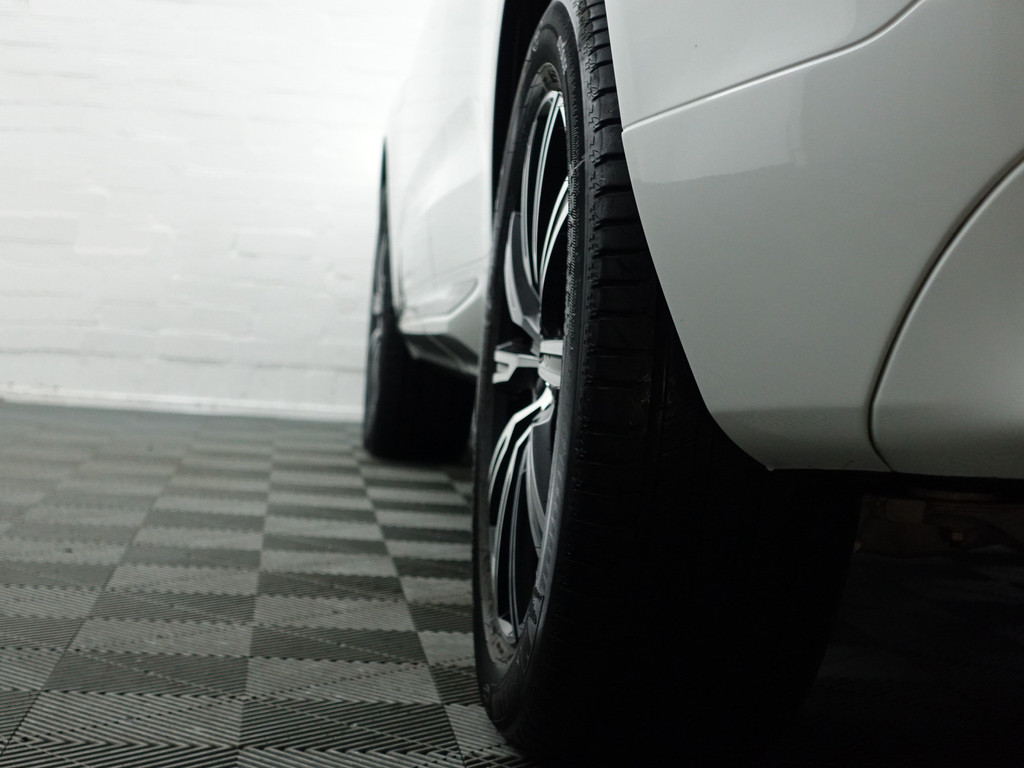 
Volvo XC60 2.0 T8 Twin Engine AWD Inscription Blackpack Aut- Panoramadak, Memory, Xenon led, Blis, Dynamic Select, Elek Trekhaak, Lane Assist vol									