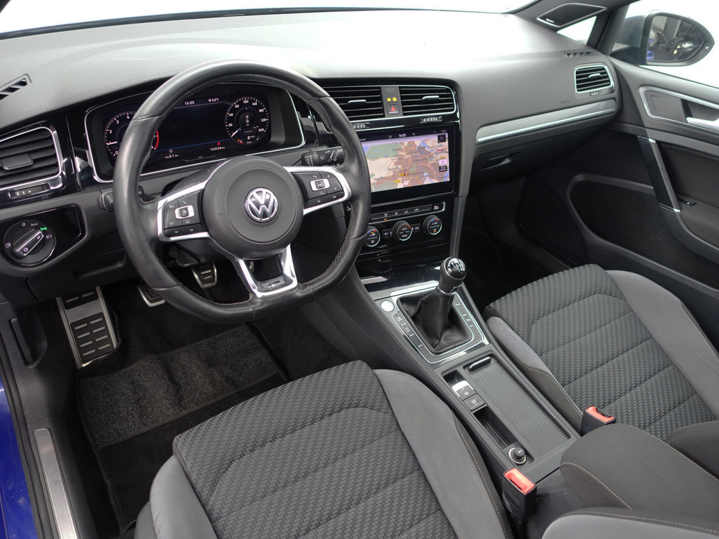 
								Volkswagen Golf 1.5 TSI R Line+ Panoramadak, Ada Cruise, Xenon Led, Keyless, Dynamic Select, Park Assist, Camera, Virtual Cockpit vol									