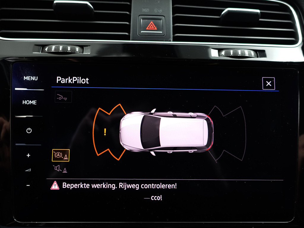 
								Volkswagen Golf 1.5 TSI R Line+ Panoramadak, Ada Cruise, Xenon Led, Keyless, Dynamic Select, Park Assist, Camera, Virtual Cockpit vol									