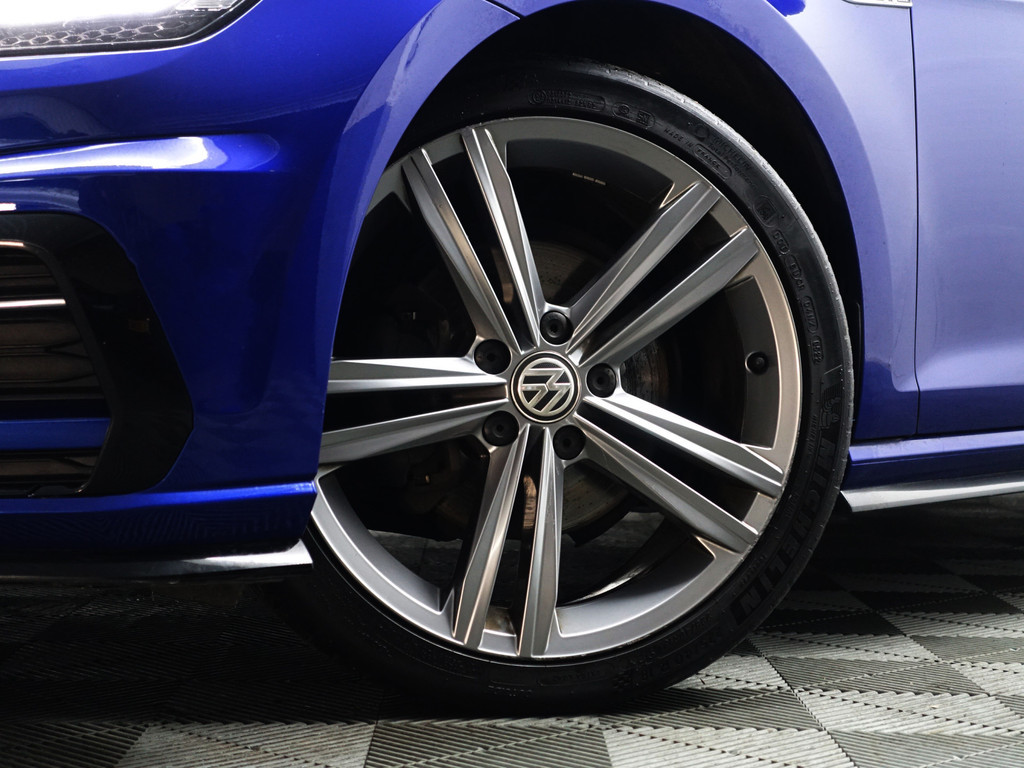 
								Volkswagen Golf 1.5 TSI R Line+ Panoramadak, Ada Cruise, Xenon Led, Keyless, Dynamic Select, Park Assist, Camera, Virtual Cockpit vol									