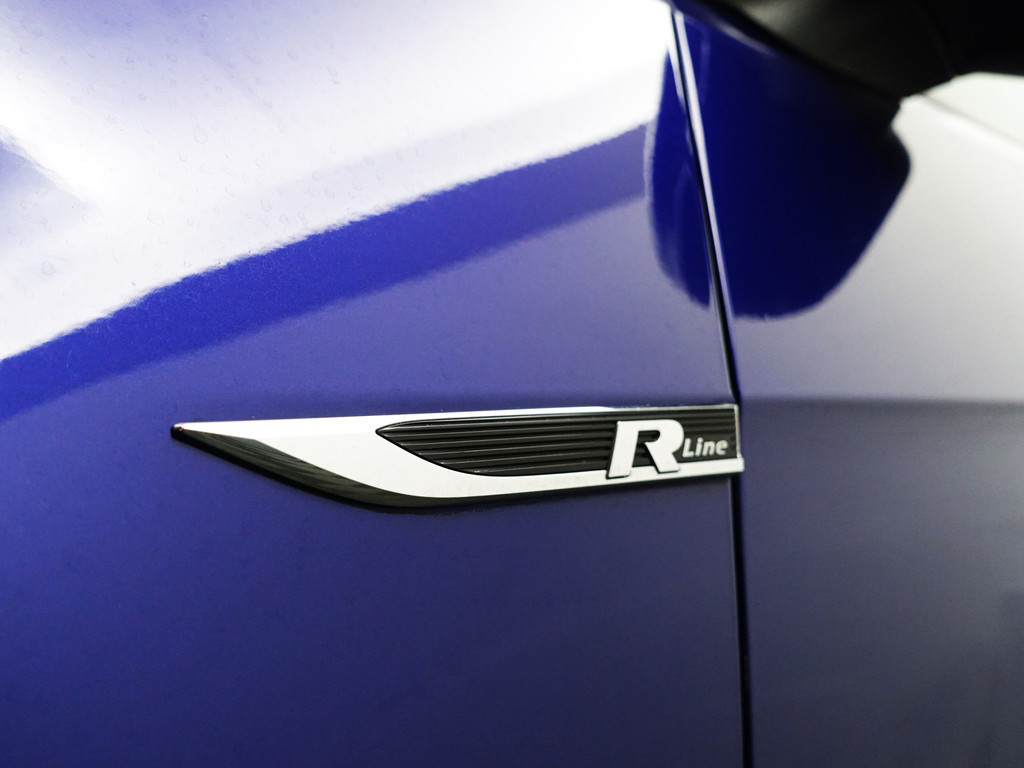 
								Volkswagen Golf 1.5 TSI R Line+ Panoramadak, Ada Cruise, Xenon Led, Keyless, Dynamic Select, Park Assist, Camera, Virtual Cockpit vol									