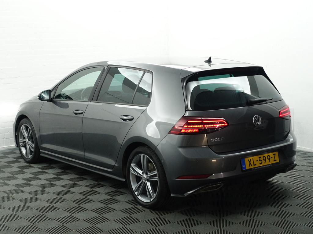 
								Volkswagen Golf 1.5 TSI R-line+ Aut- Virtual Cockpit, Carplay, Sport Interieur, Camera, Park Pilot vol									