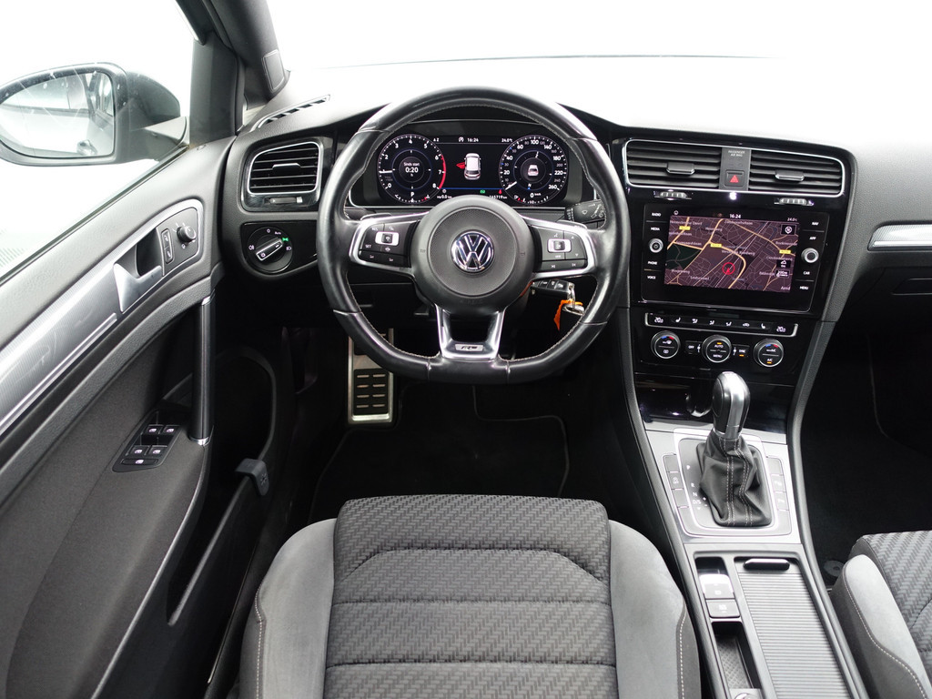 
								Volkswagen Golf 1.5 TSI R-line+ Aut- Virtual Cockpit, Carplay, Sport Interieur, Camera, Park Pilot vol									