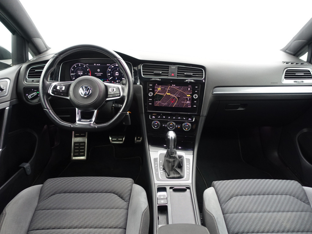 
								Volkswagen Golf 1.5 TSI R-line+ Aut- Virtual Cockpit, Carplay, Sport Interieur, Camera, Park Pilot vol									