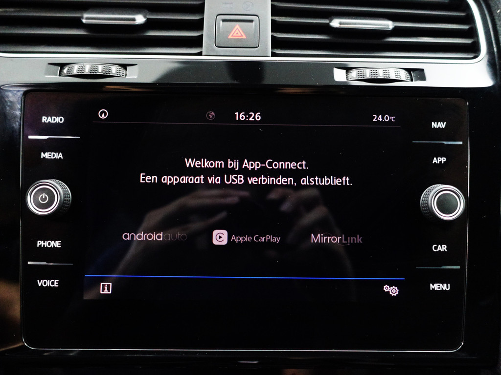 
								Volkswagen Golf 1.5 TSI R-line+ Aut- Virtual Cockpit, Carplay, Sport Interieur, Camera, Park Pilot vol									