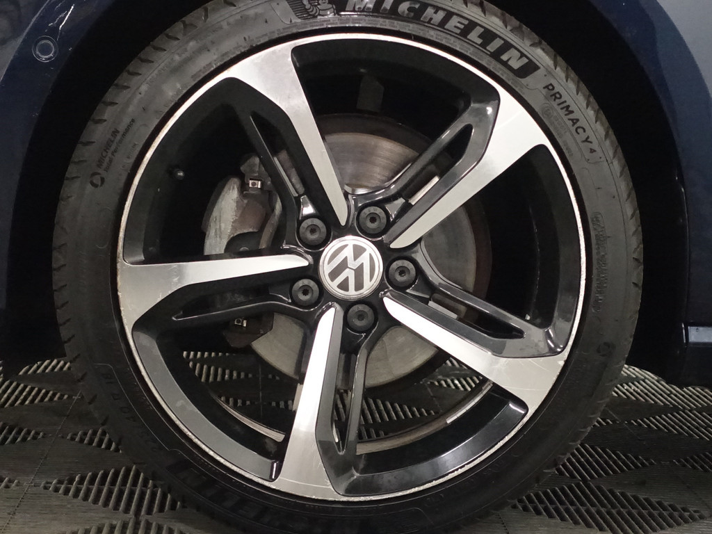 
Volkswagen Golf 2.0 TDI Highline+ Aut- Standkachel, Park Assist, Clima, Stoelverwarming vol									