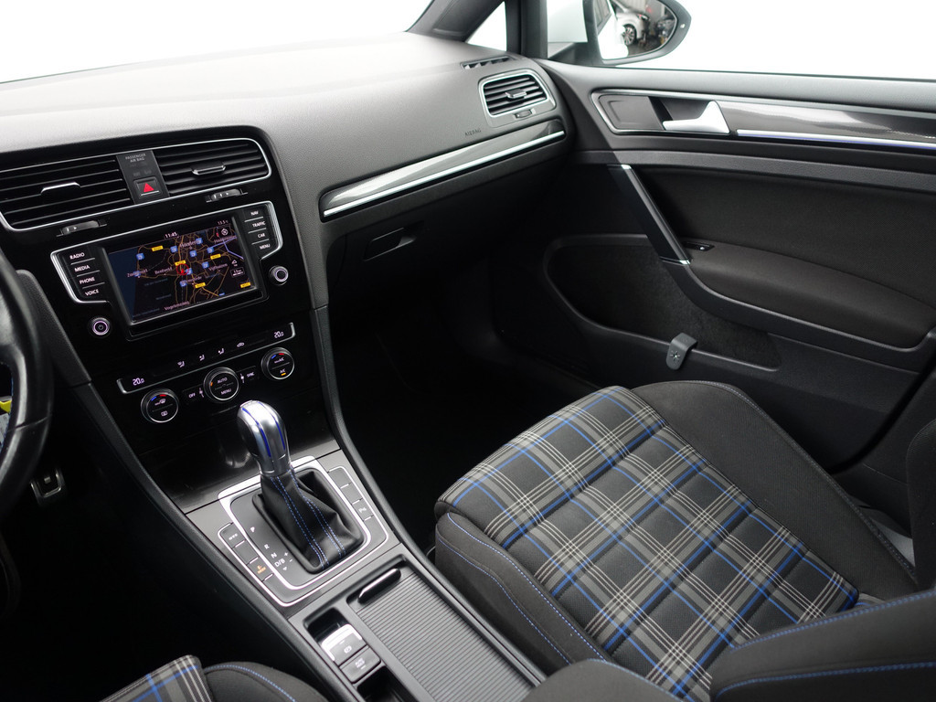 
Volkswagen Golf 1.4 TSI GTE Highline Aut- Xenon Led, CarPlay, Navi, Park Assist, Blindspot, Clima, Cruise vol									