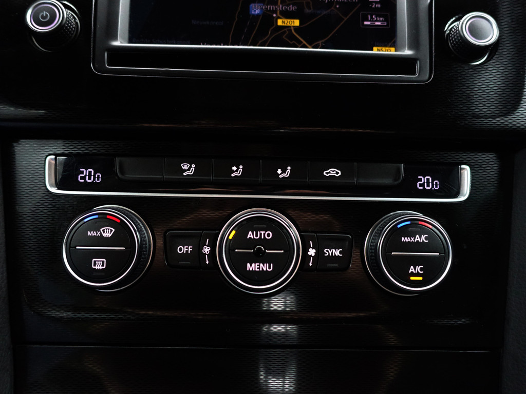 
Volkswagen Golf 1.4 TSI GTE Highline Aut- Xenon Led, CarPlay, Navi, Park Assist, Blindspot, Clima, Cruise vol									