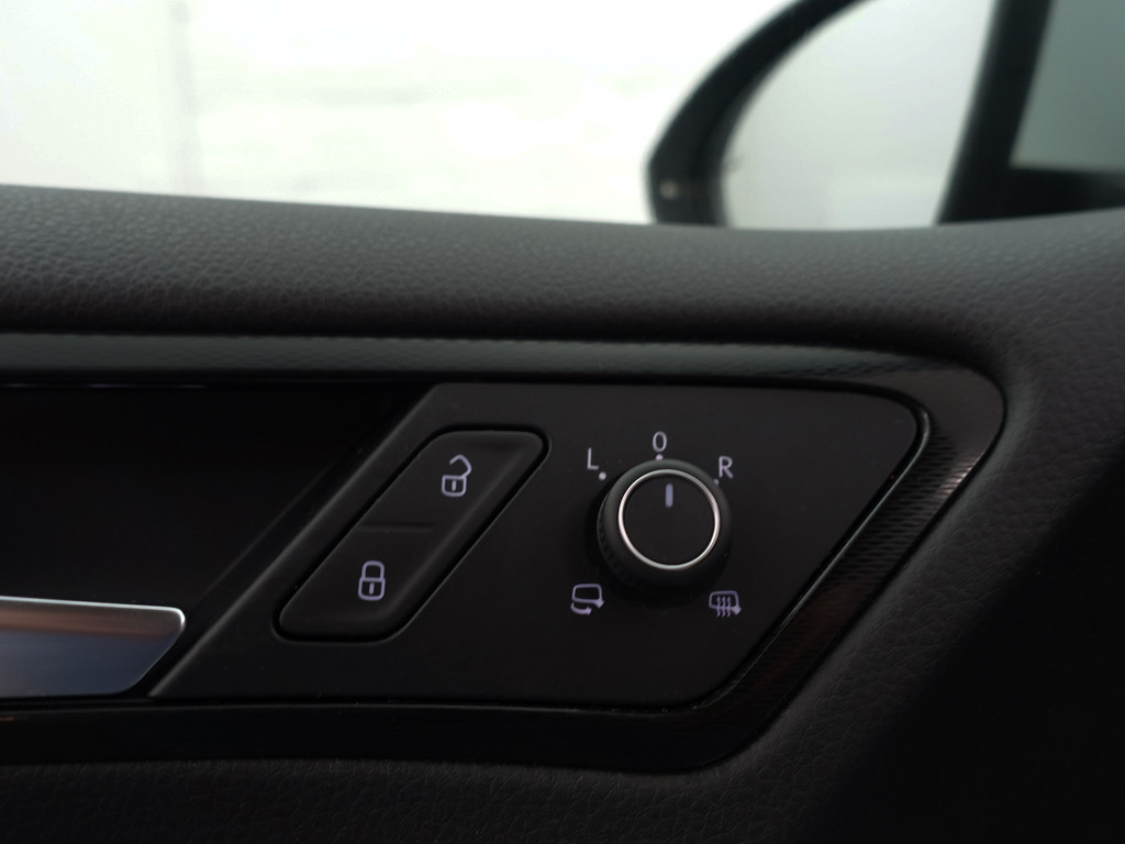 
Volkswagen Golf 1.4 TSI GTE Highline Aut- Xenon Led, CarPlay, Navi, Park Assist, Blindspot, Clima, Cruise vol									