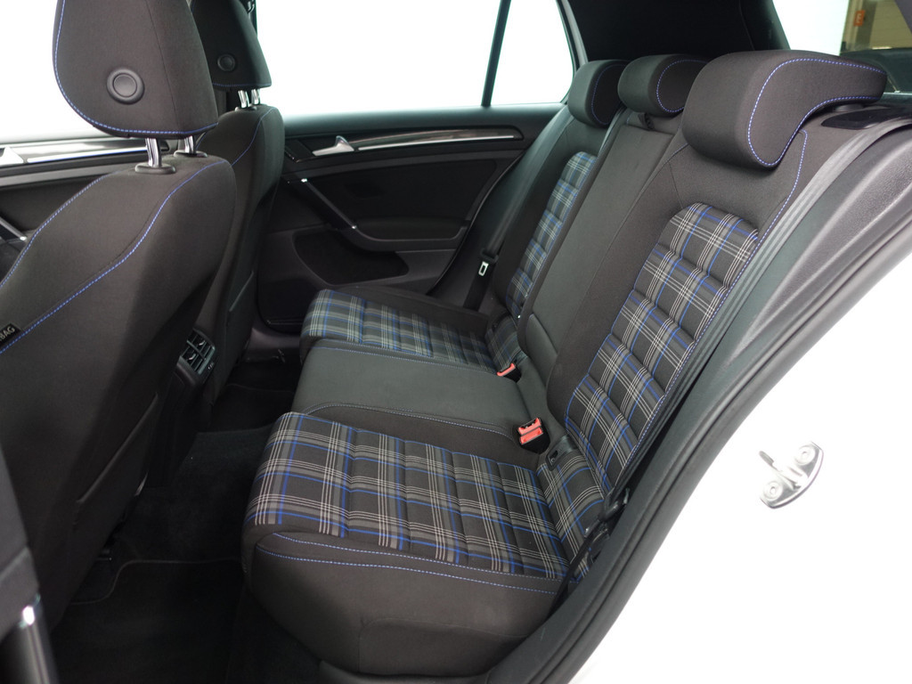 
Volkswagen Golf 1.4 TSI GTE Highline Aut- Xenon Led, CarPlay, Navi, Park Assist, Blindspot, Clima, Cruise vol									