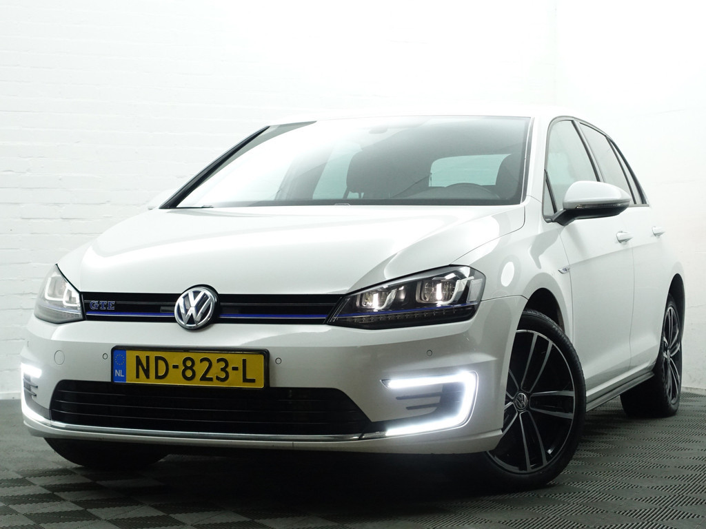 
Volkswagen Golf 1.4 TSI GTE Highline Aut- Xenon Led, CarPlay, Navi, Park Assist, Blindspot, Clima, Cruise vol									