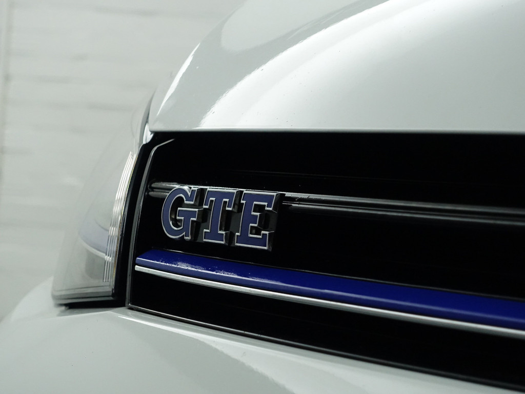 
Volkswagen Golf 1.4 TSI GTE Highline Aut- Xenon Led, CarPlay, Navi, Park Assist, Blindspot, Clima, Cruise vol									