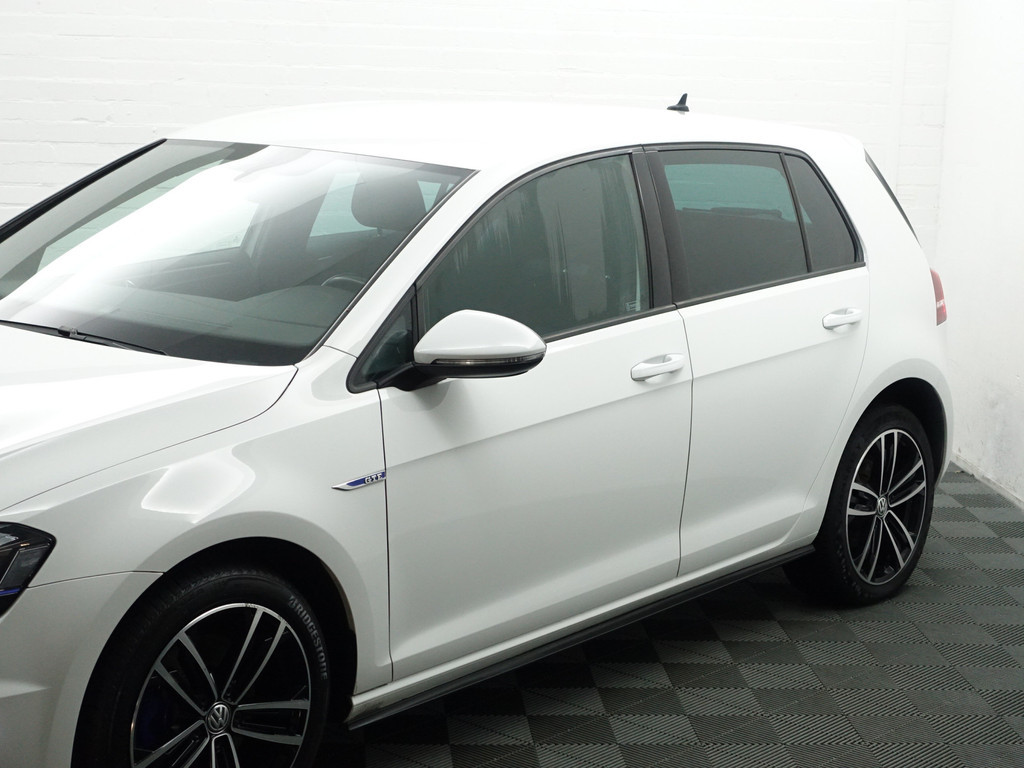 
Volkswagen Golf 1.4 TSI GTE Highline Aut- Xenon Led, CarPlay, Navi, Park Assist, Blindspot, Clima, Cruise vol									
