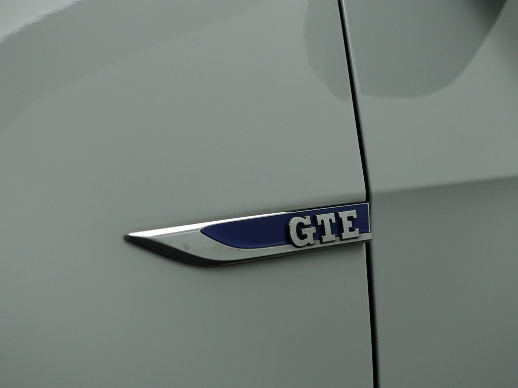 
Volkswagen Golf 1.4 TSI GTE Highline Aut- Xenon Led, CarPlay, Navi, Park Assist, Blindspot, Clima, Cruise vol									