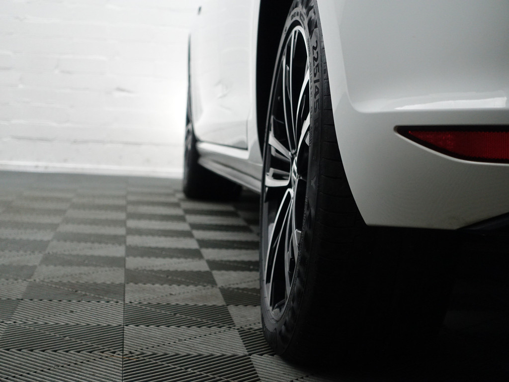 
Volkswagen Golf 1.4 TSI GTE Highline Aut- Xenon Led, CarPlay, Navi, Park Assist, Blindspot, Clima, Cruise vol									