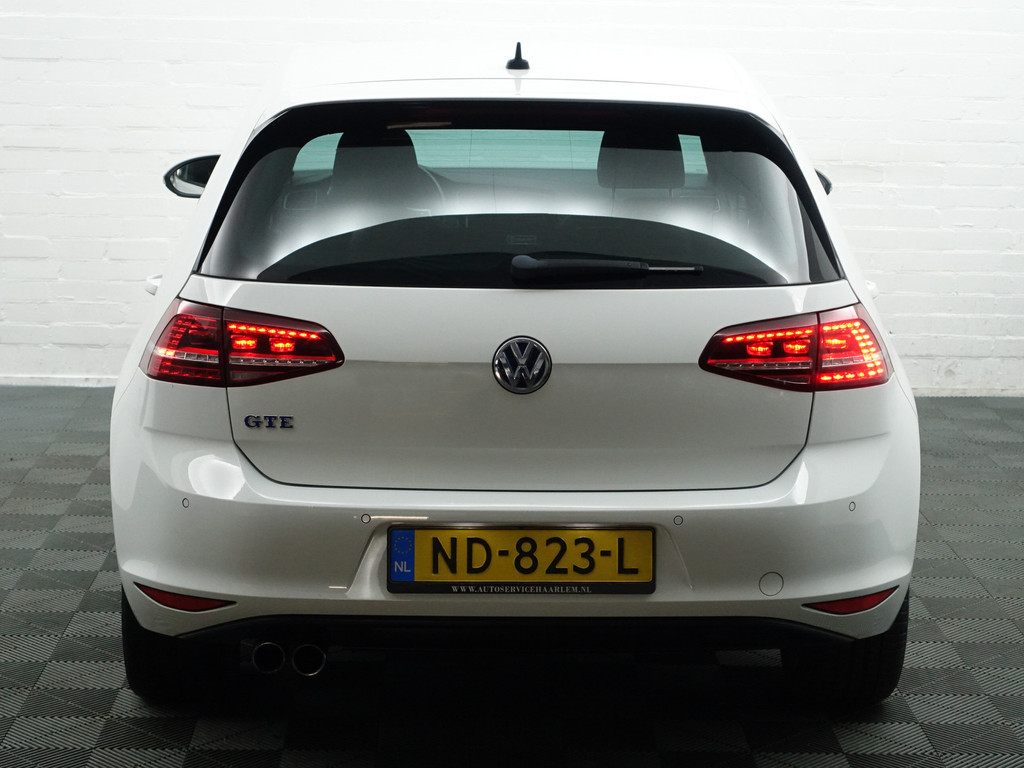 
Volkswagen Golf 1.4 TSI GTE Highline Aut- Xenon Led, CarPlay, Navi, Park Assist, Blindspot, Clima, Cruise vol									