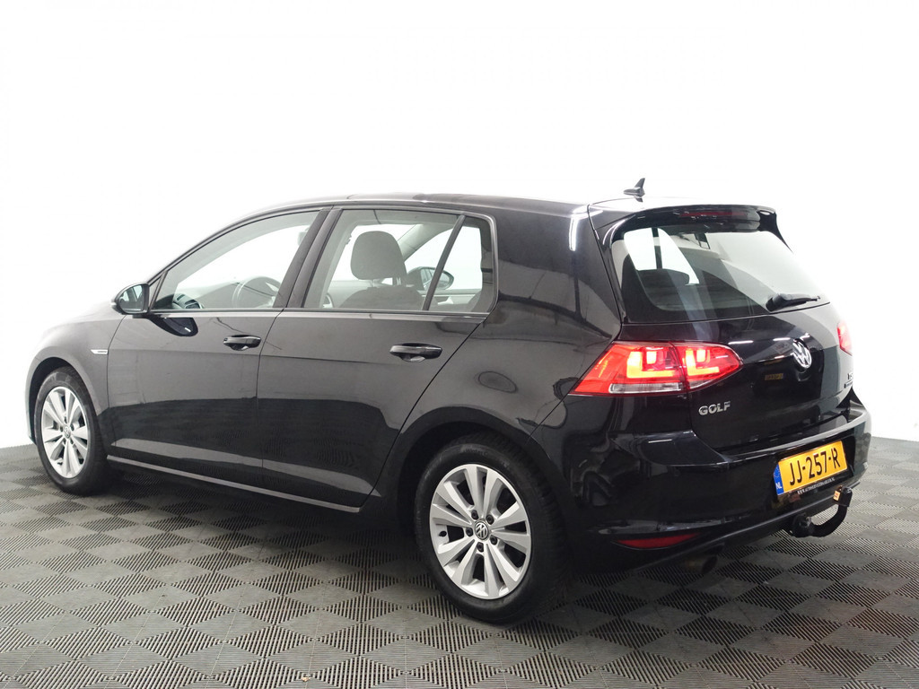 
								Volkswagen Golf 1.0 TSI Highline- Full map Navi, Camera, Cruise, ECC, LMV vol									
