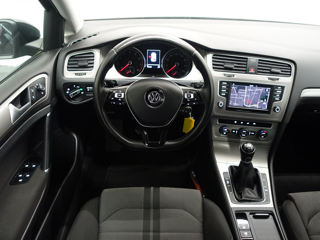 
								Volkswagen Golf 1.0 TSI Highline- Full map Navi, Camera, Cruise, ECC, LMV vol									