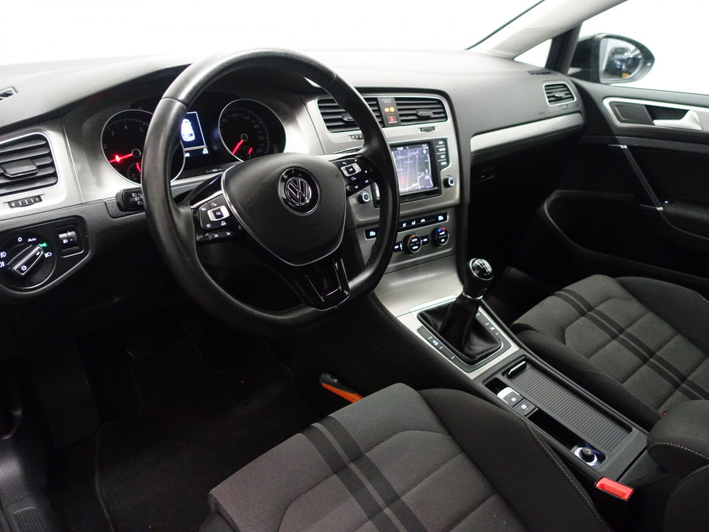 
								Volkswagen Golf 1.0 TSI Highline- Full map Navi, Camera, Cruise, ECC, LMV vol									