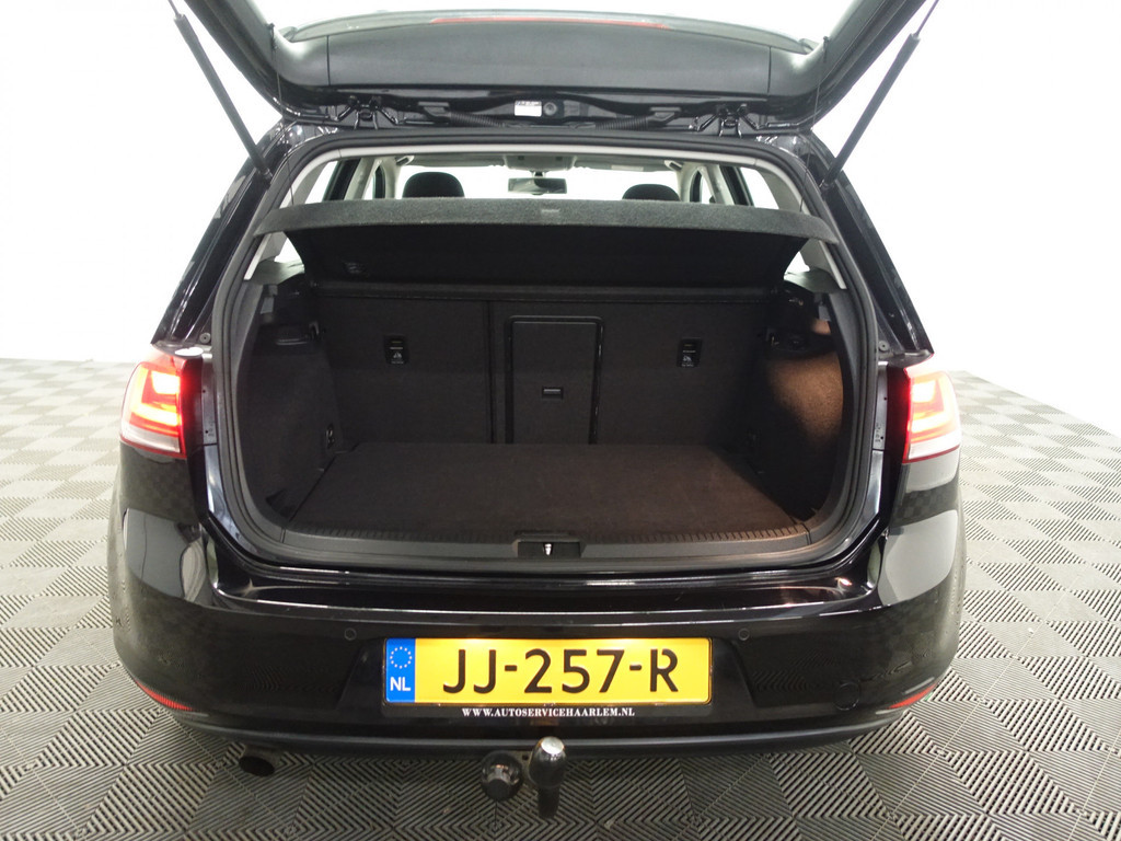 
								Volkswagen Golf 1.0 TSI Highline- Full map Navi, Camera, Cruise, ECC, LMV vol									